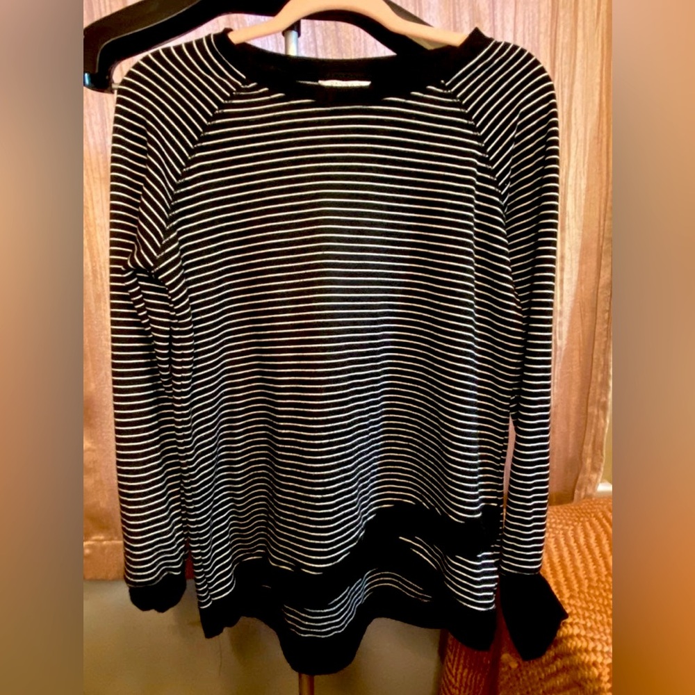 Danskin long sleeve pullover sweater